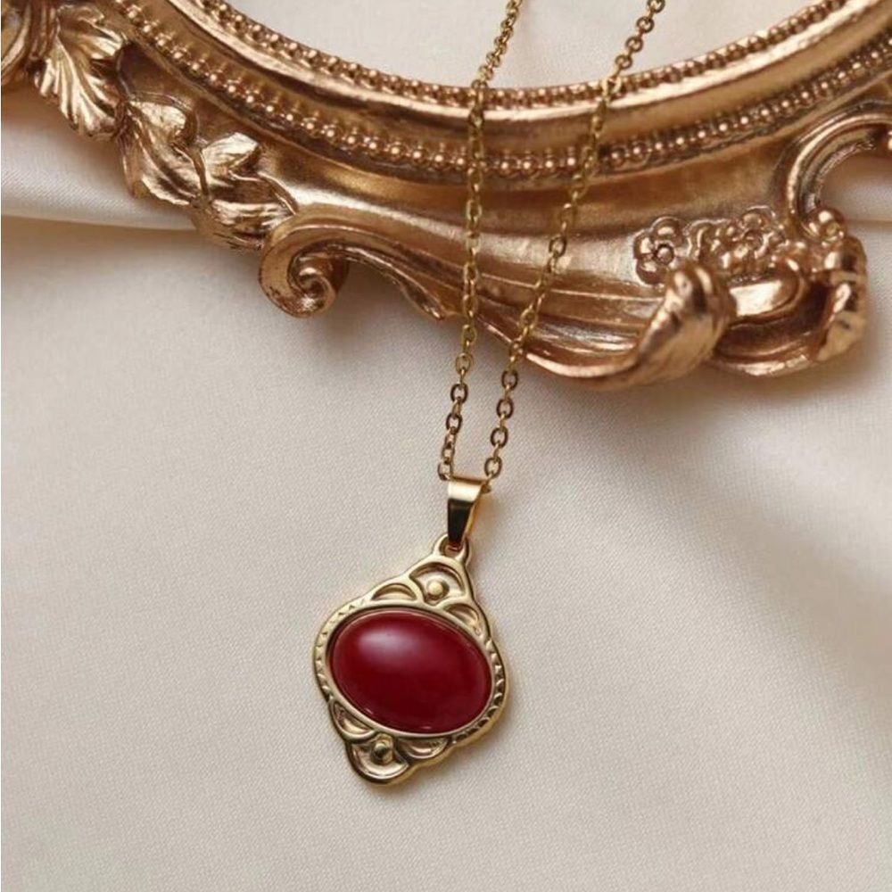 Red stone Necklace Q969